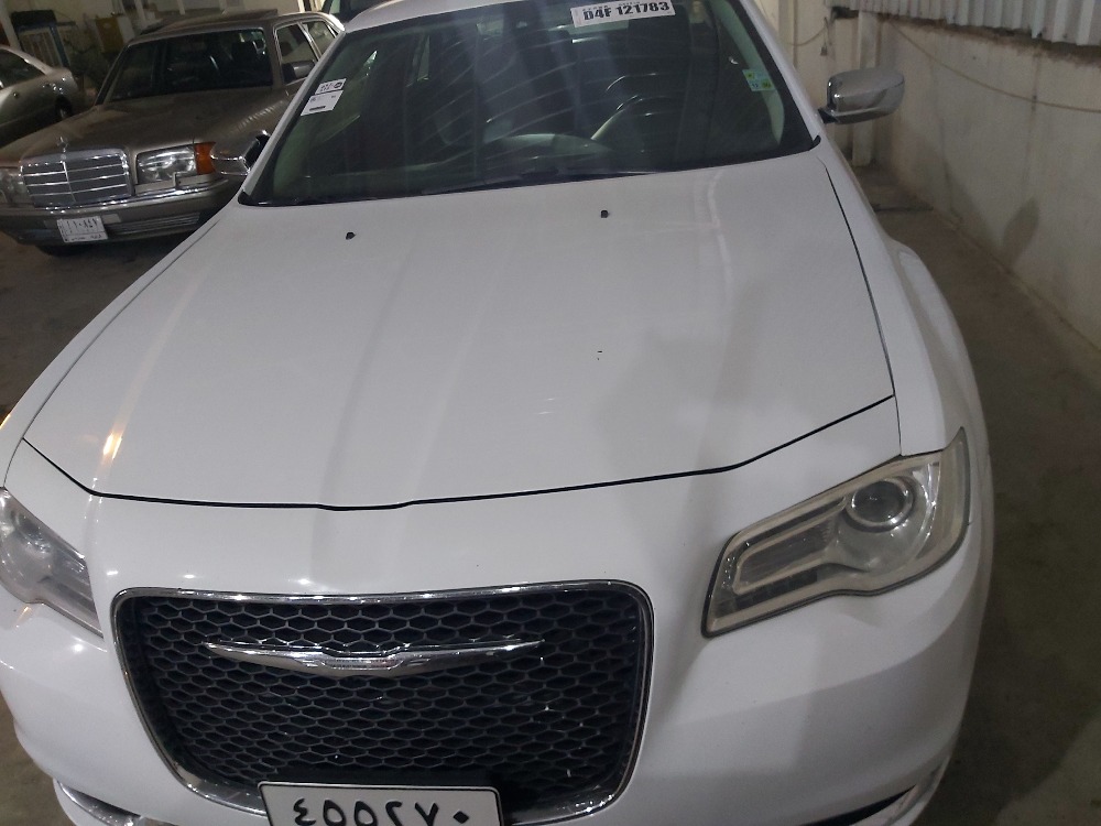 کرایسلەر 300